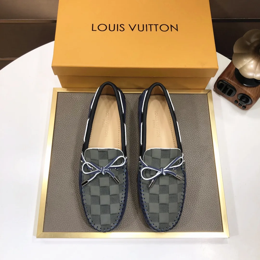 Men's men's shoes 💰420💰 [LV Doudou shoes] (water-dyed cowhide lining) new model is on the market, available on the official website. The new Doudou shoes are processed into single-color materials, and the uppers are made of imported cowhide material. The body of the shoe is fully hemmed with mark thread, and is lined with imported original cowhide leather. The elegant shoe shape is super suitable for all-matching, and the size is 38-44.